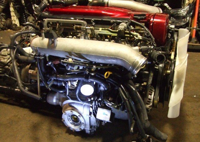 JDM NISSAN SKYLINE GTR RB26DETT R34 ENGINE WITH 6 SPEED GETRAG MT TRANSMISSION - Image 4