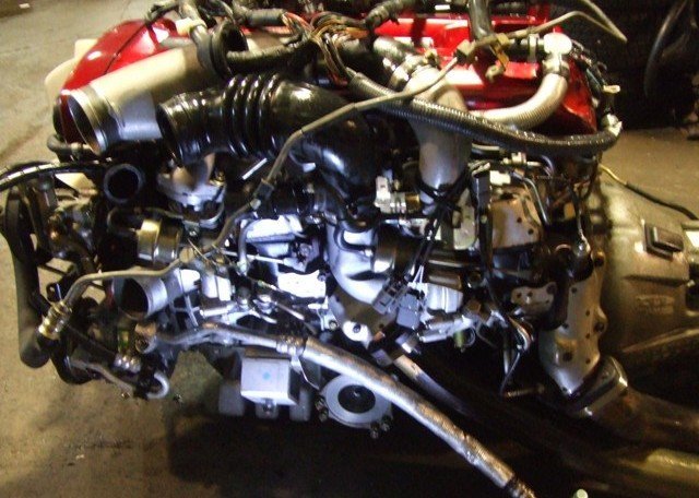JDM NISSAN SKYLINE GTR RB26DETT R34 ENGINE WITH 6 SPEED GETRAG MT TRANSMISSION - Image 10